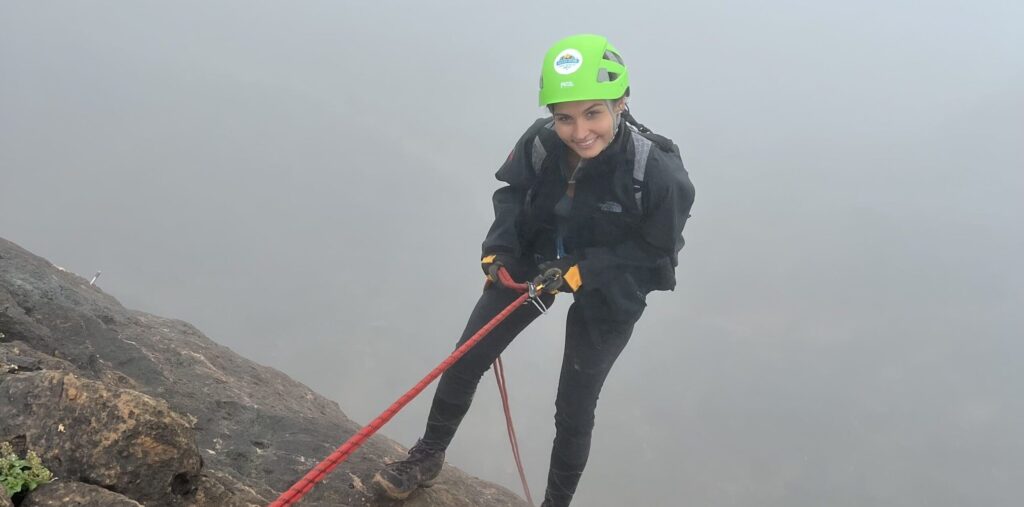 Guided abseiling experience in Jabal Samhan, Salalah Oman – safe mountain adventure in Dhofar