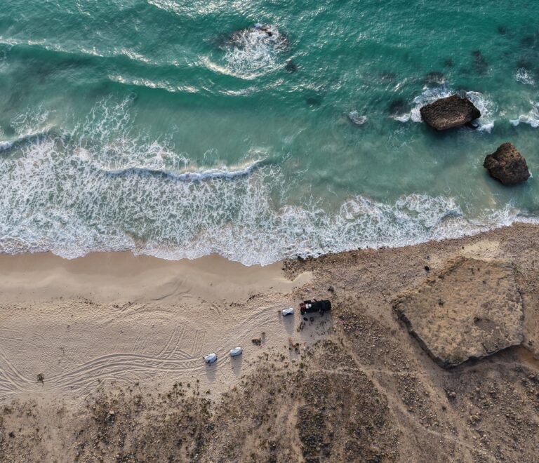 Beach camping in Salalah Oman – 4x4 off-road adventure by the Arabian Sea in Dhofar